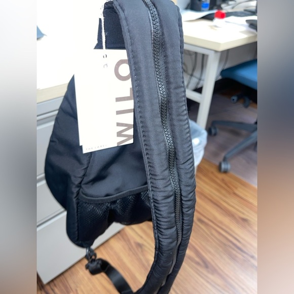 WILO Black Sling Backpack - Compact Crossbody Pack main image 10